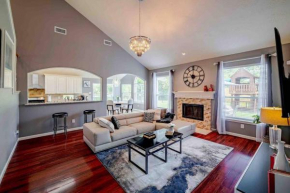Beautiful 4-bedroom House with Nice Backyard